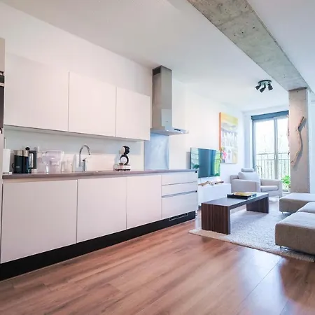 Cntr Apartment *
