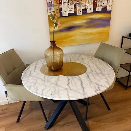 Cntr Apartment
